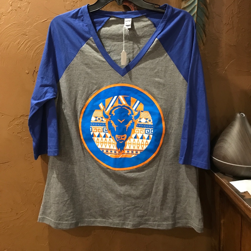 NWT Aztec Buffalo style baseball tee